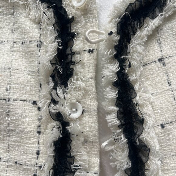 Cream Tweed Trimmed Blazer with Ruffle Details – Size 6 - Picture 2 of 8